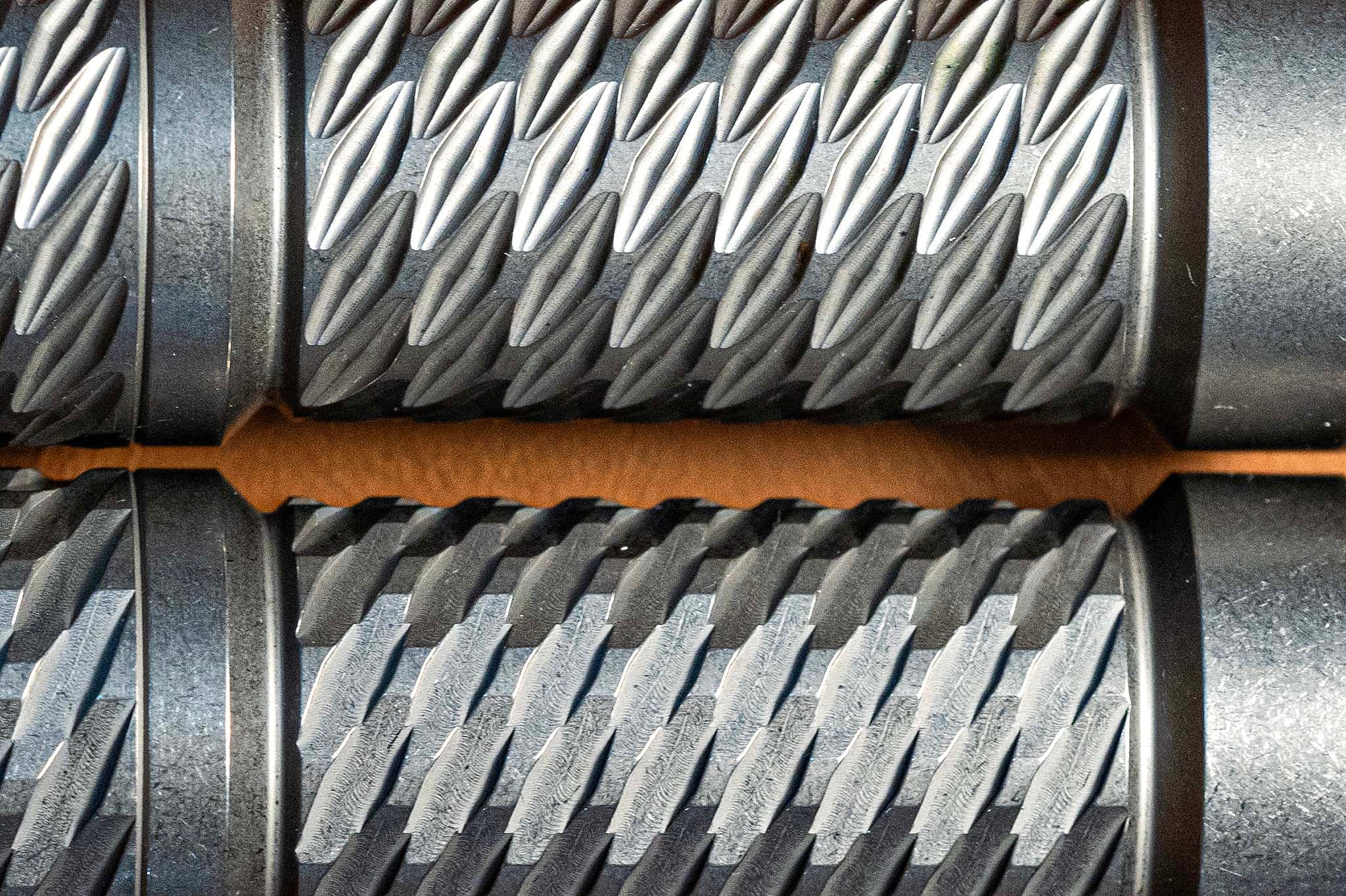 Cận cảnh vân Proto (dưới) và Reactor