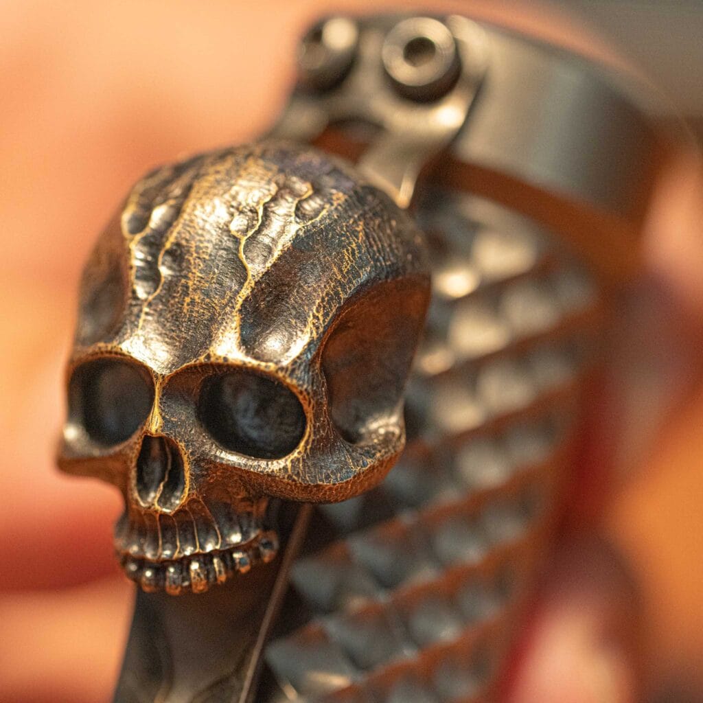 clip cai den pin steel flame xl warrior skull9414
