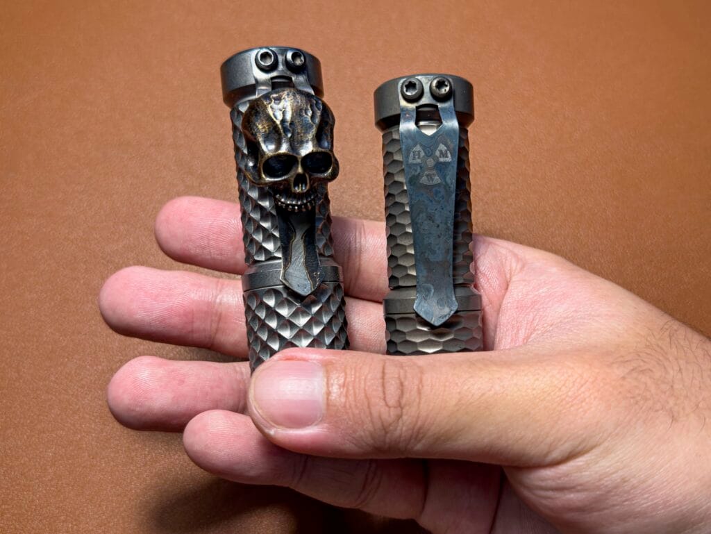 Đèn pin custom hanko trident 1