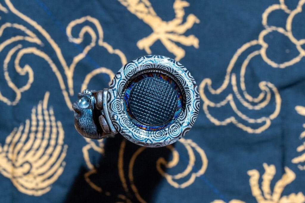 Đèn pin custom hanko trident 5