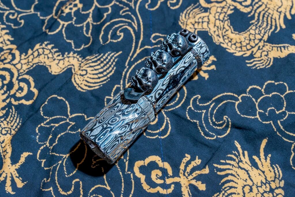 Đèn pin custom hanko trident 6