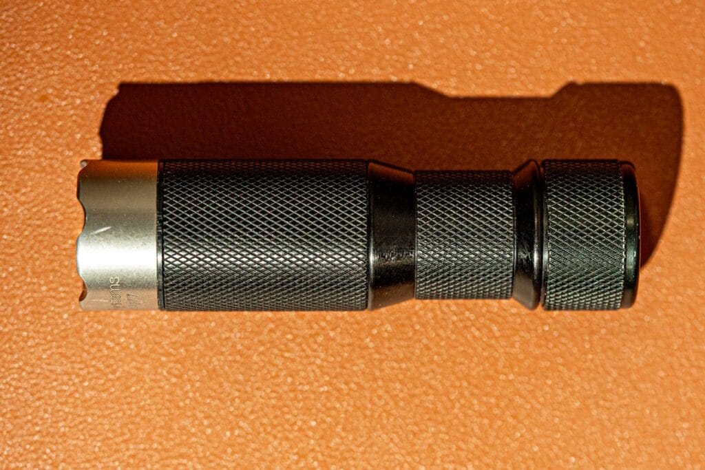 đèn pin custom hds system 14