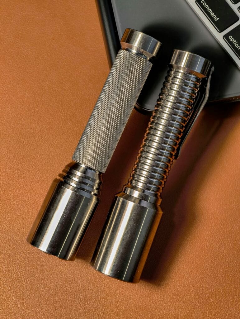 Đèn pin custom mirage man 26