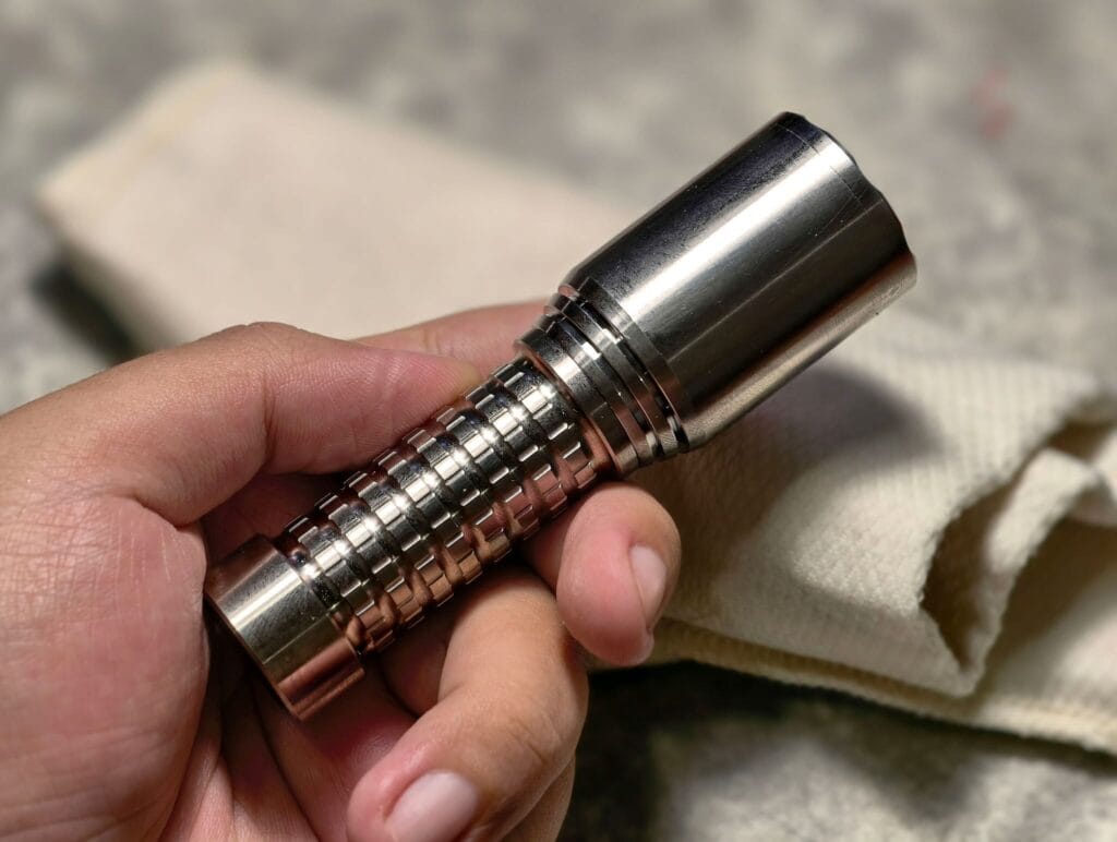 Đèn pin custom mirage man 39