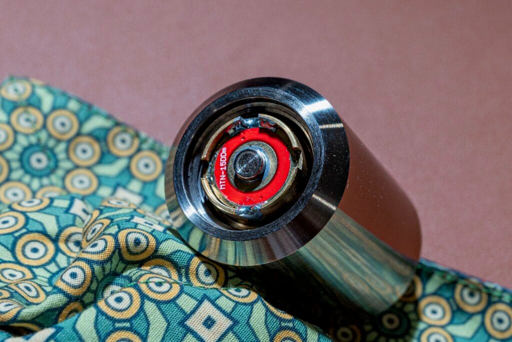 Đèn pin custom mirage man 6
