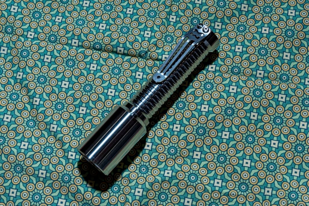 Đèn pin custom mirage man 9