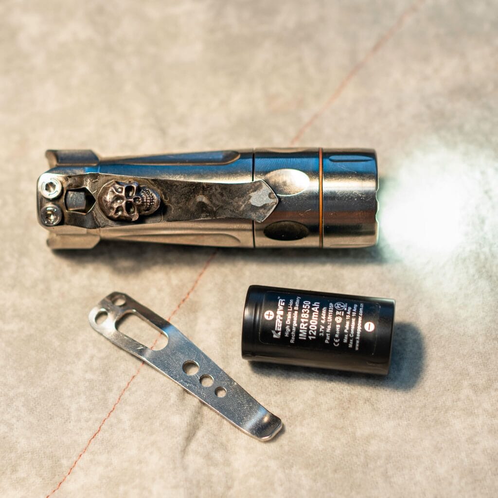 Đèn pin custom oveready boss 4