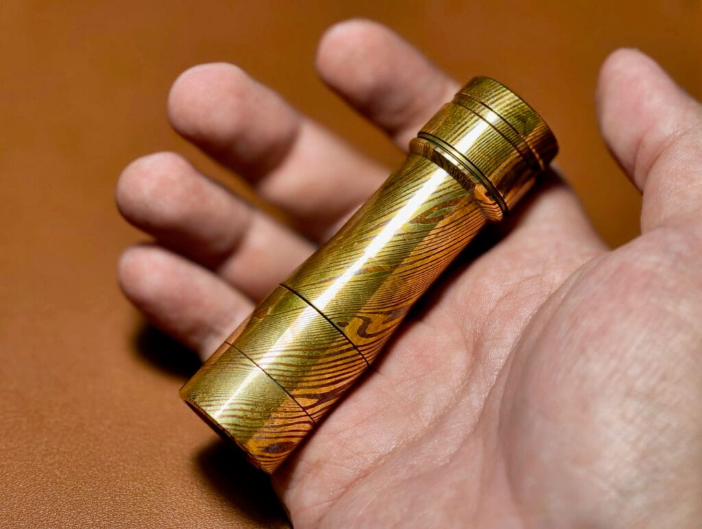Con đèn tuyệt vời nhất đối với Hùng ở phân khúc pin 18650.