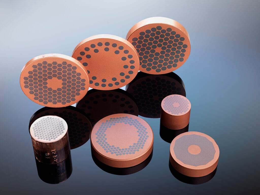 Ví dụ về vật liệu Superconductor (nguồn: bruker.com)