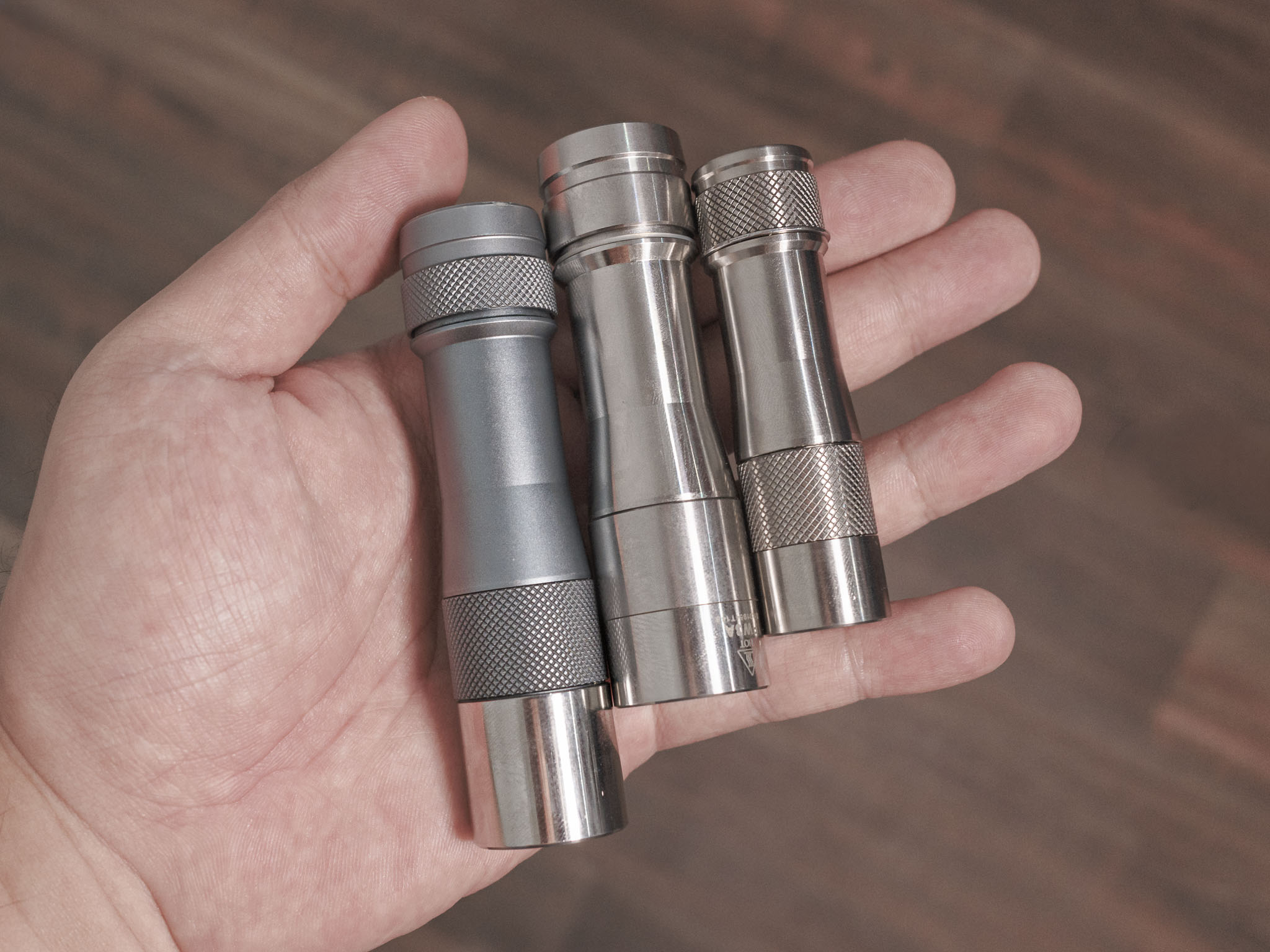 Đèn pin lumintop fw1aa titanium 4